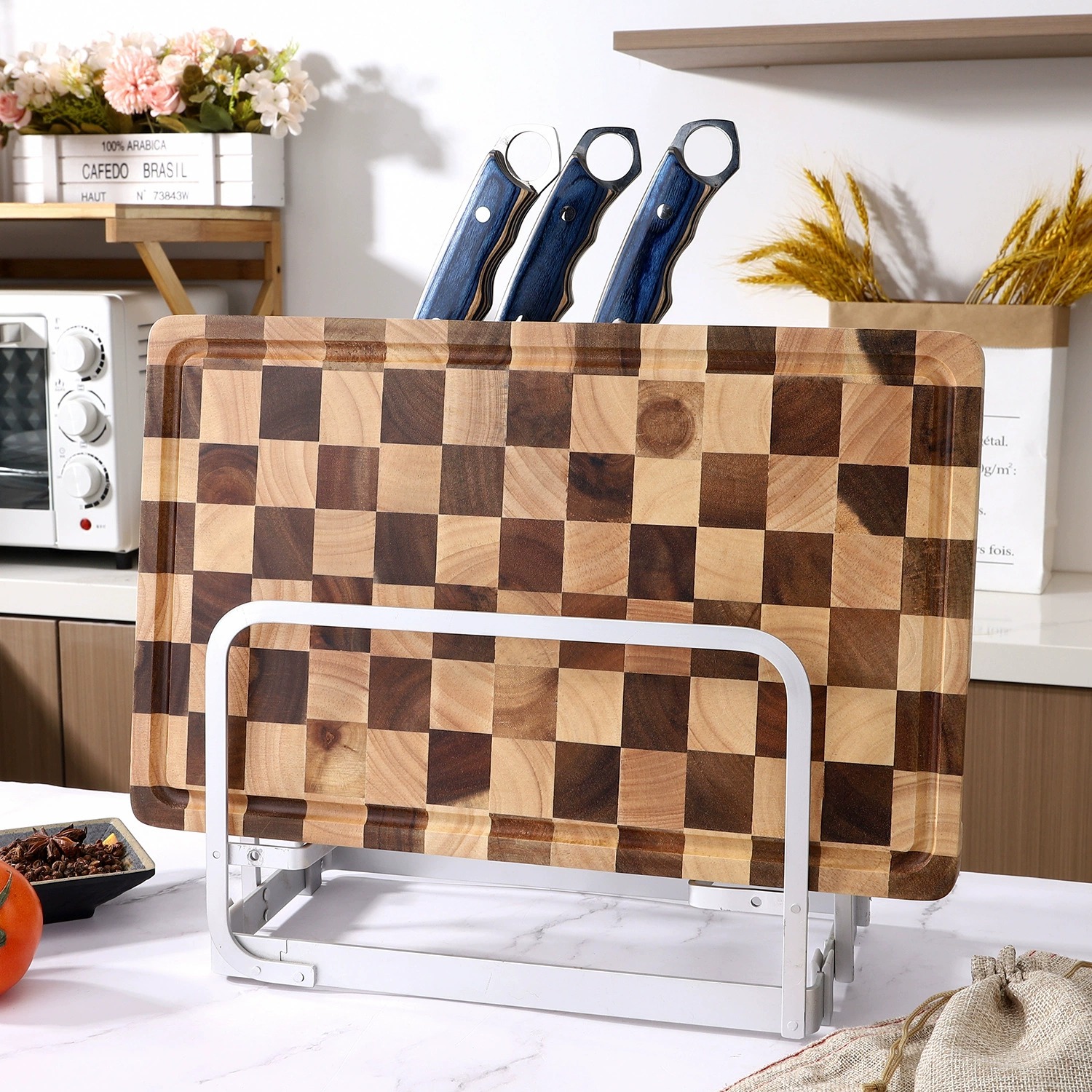 Household Checkerboard-Patterned Acacia Wood Cutting Board