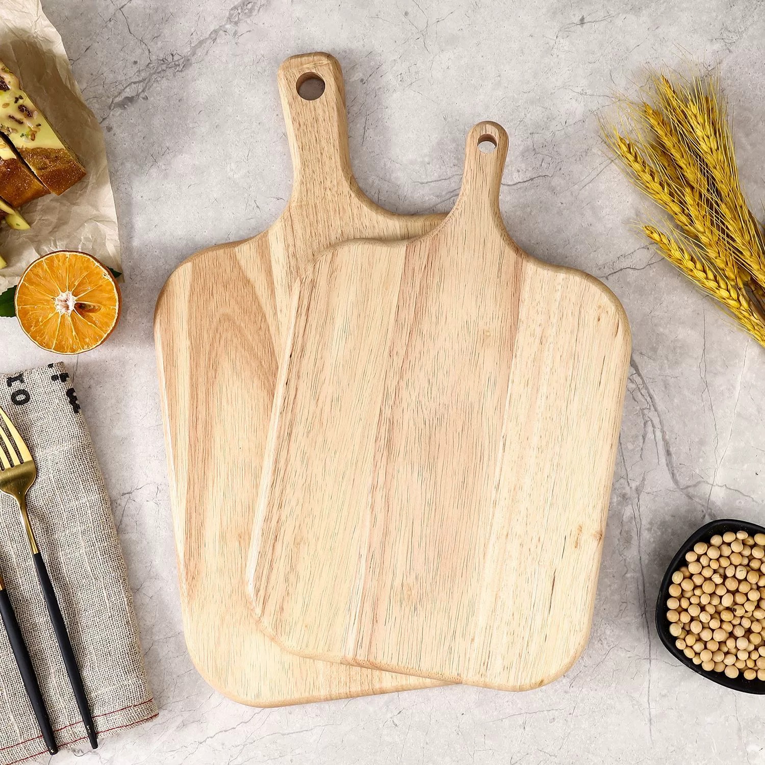Multipurpose Rubberwood Cutting Board for Fruits, Steaks, and Pizza